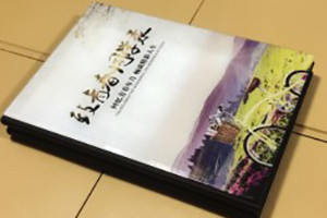 小學畢業(yè)水晶紀念冊制作-成都畢業(yè)紀念冊設(shè)計