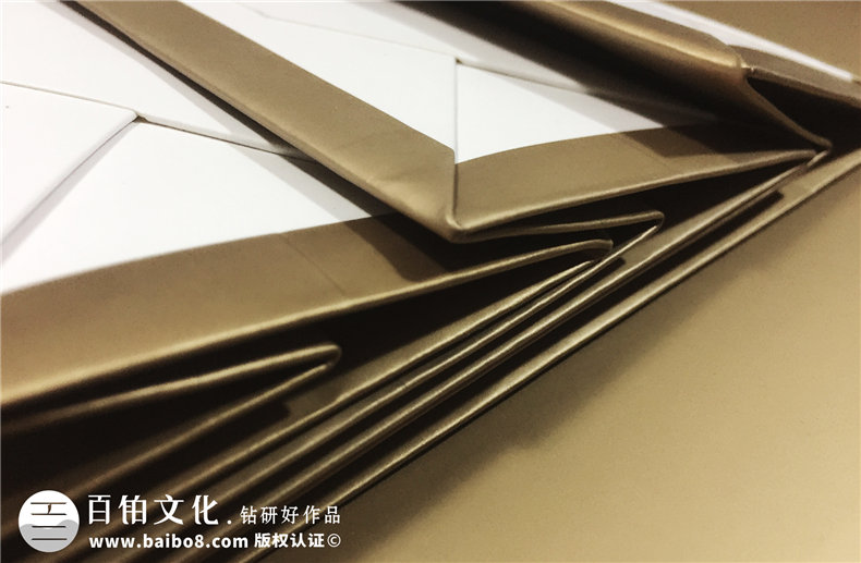 寶山集團紀(jì)念郵冊包裝手提袋-成都集郵冊裝訂