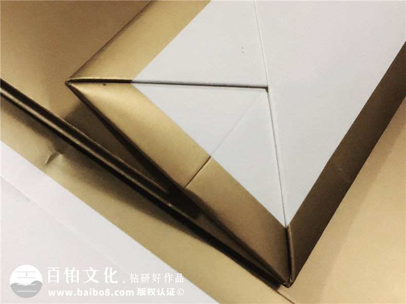 寶山集團紀(jì)念郵冊包裝手提袋-成都集郵冊裝訂